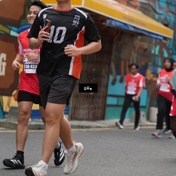Runner Photo 8072003