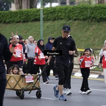 Runner Photo 8074177