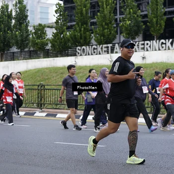 Runner Photo 8074202