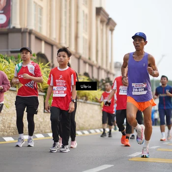Runner Photo 8074244