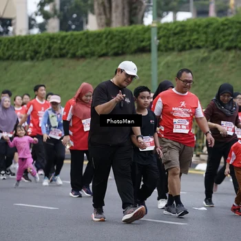 Runner Photo 8074246