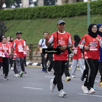 Runner Photo 8074283