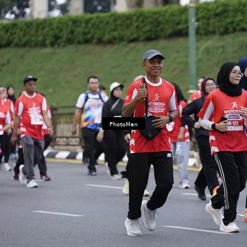 Runner Photo 8074286