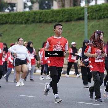Runner Photo 8074307