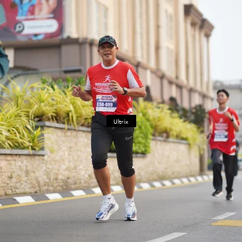 Runner Photo 8074312