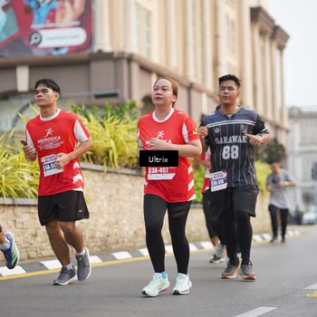 Runner Photo 8074381