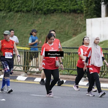 Runner Photo 8074397