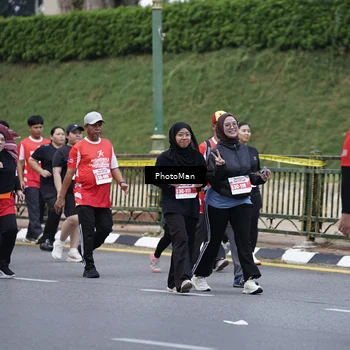Runner Photo 8074398