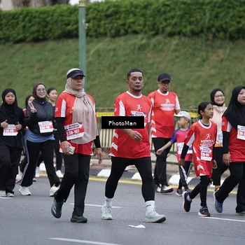 Runner Photo 8074414