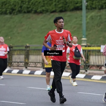 Runner Photo 8074445
