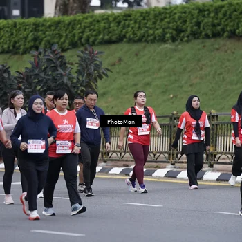 Runner Photo 8074573