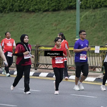 Runner Photo 8074682