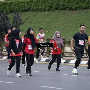 Runner Photo 8074684