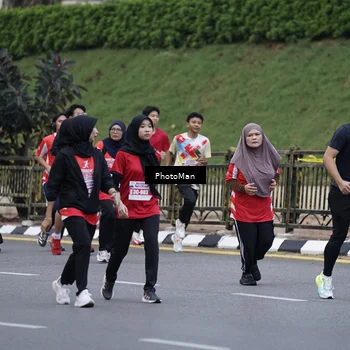 Runner Photo 8074696