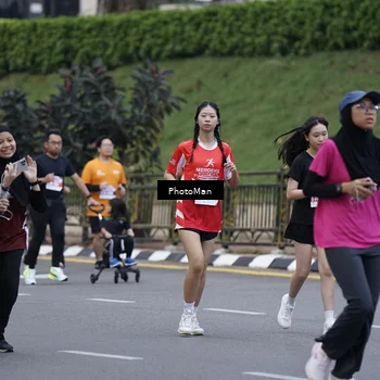 Runner Photo 8074705