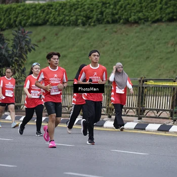 Runner Photo 8074736