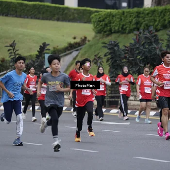 Runner Photo 8074741