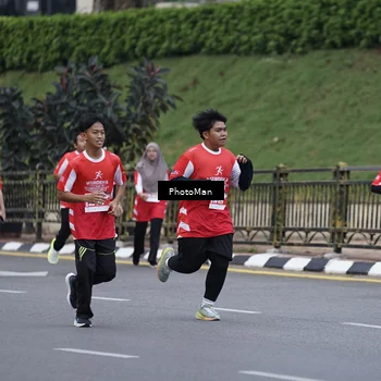Runner Photo 8074855