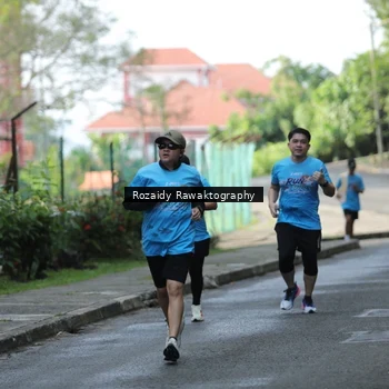 Runner Photo 8074886