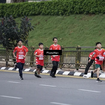 Runner Photo 8074904