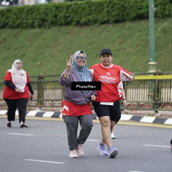 Runner Photo 8075001