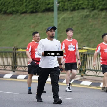 Runner Photo 8075005