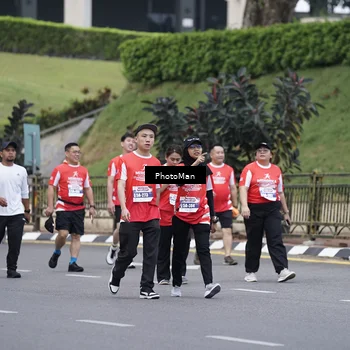Runner Photo 8075036