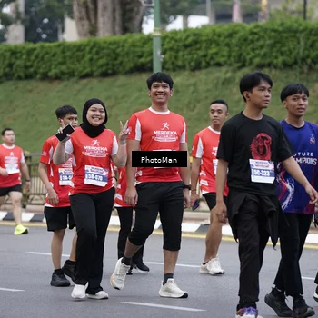 Runner Photo 8075105