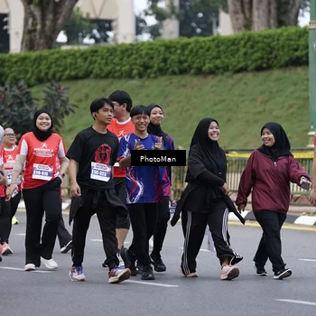Runner Photo 8075115
