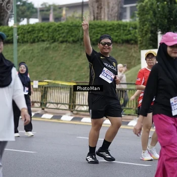 Runner Photo 8075246