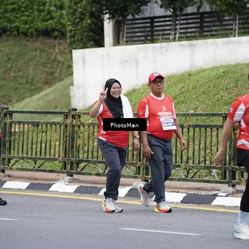 Runner Photo 8075283