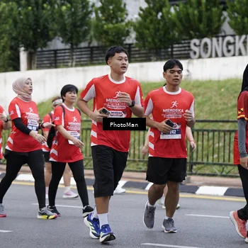 Runner Photo 8075336