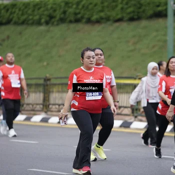 Runner Photo 8075339