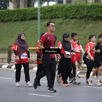 Runner Photo 8075354
