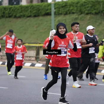 Runner Photo 8075390