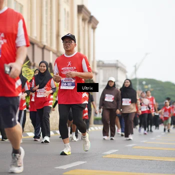 Runner Photo 8075413