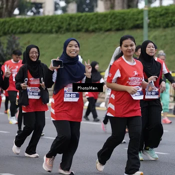 Runner Photo 8075415
