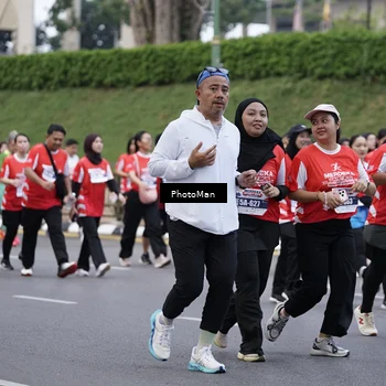 Runner Photo 8075474