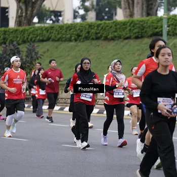 Runner Photo 8075489