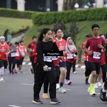 Runner Photo 8075496