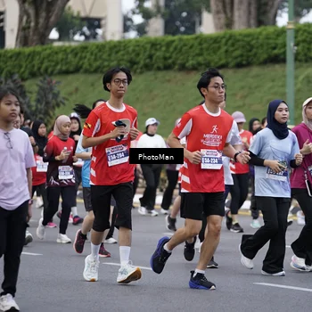 Runner Photo 8075511