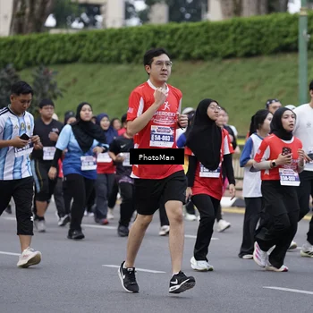 Runner Photo 8075544
