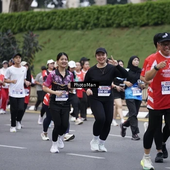 Runner Photo 8075564
