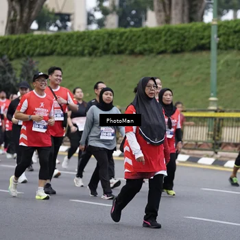 Runner Photo 8075598