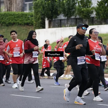 Runner Photo 8075644