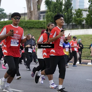 Runner Photo 8075670