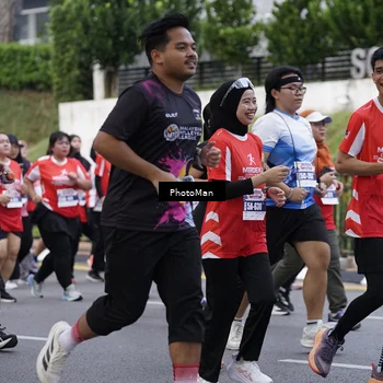 Runner Photo 8075691