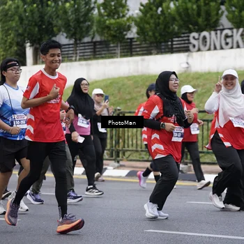 Runner Photo 8075692