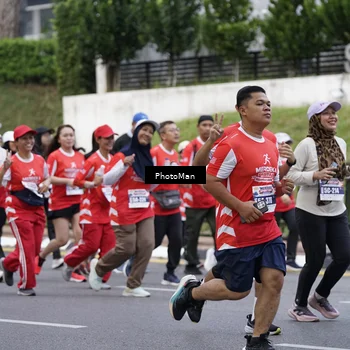 Runner Photo 8075702