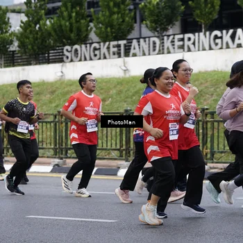Runner Photo 8075704